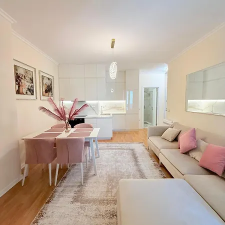 Entire Unit In Tirana, Albania * ティラナ